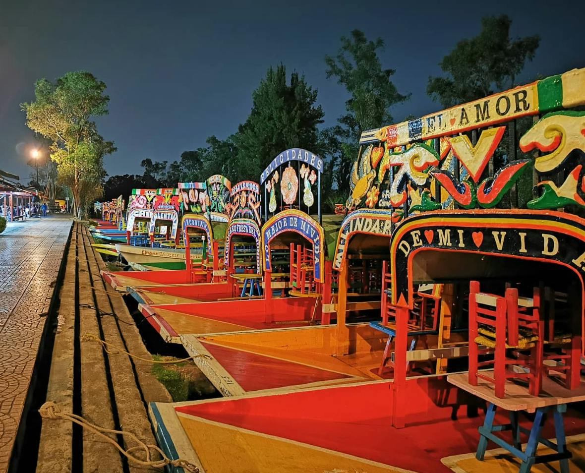 Trajineras in Xochimilco