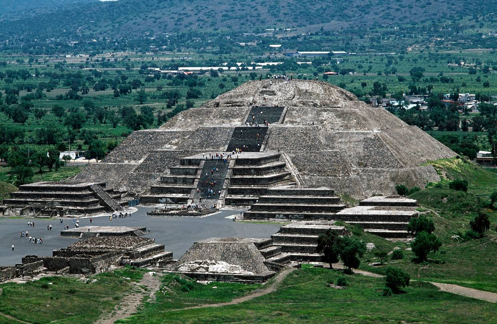 Teotihuacan Tour